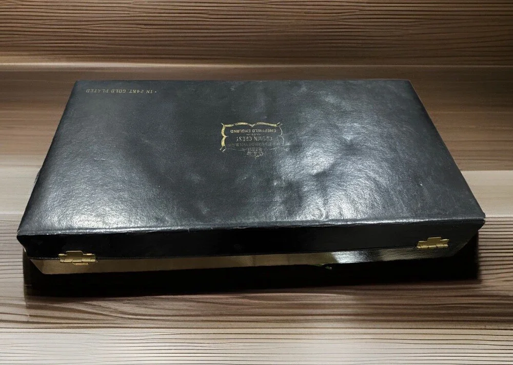 Old Money 24K GP Sheffield England black Handles, Stainless Steel Carving Set